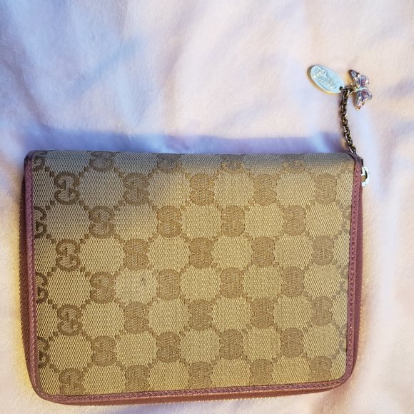 2007 Gucci Agenda/Planner Wallet - Picture 2 of 11